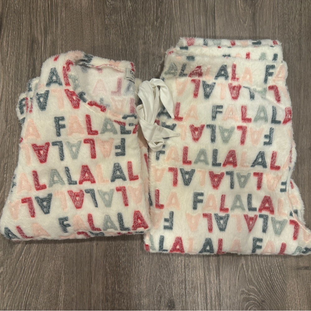 BEARPAW Christmas Pajama Set Falala - Size Medium